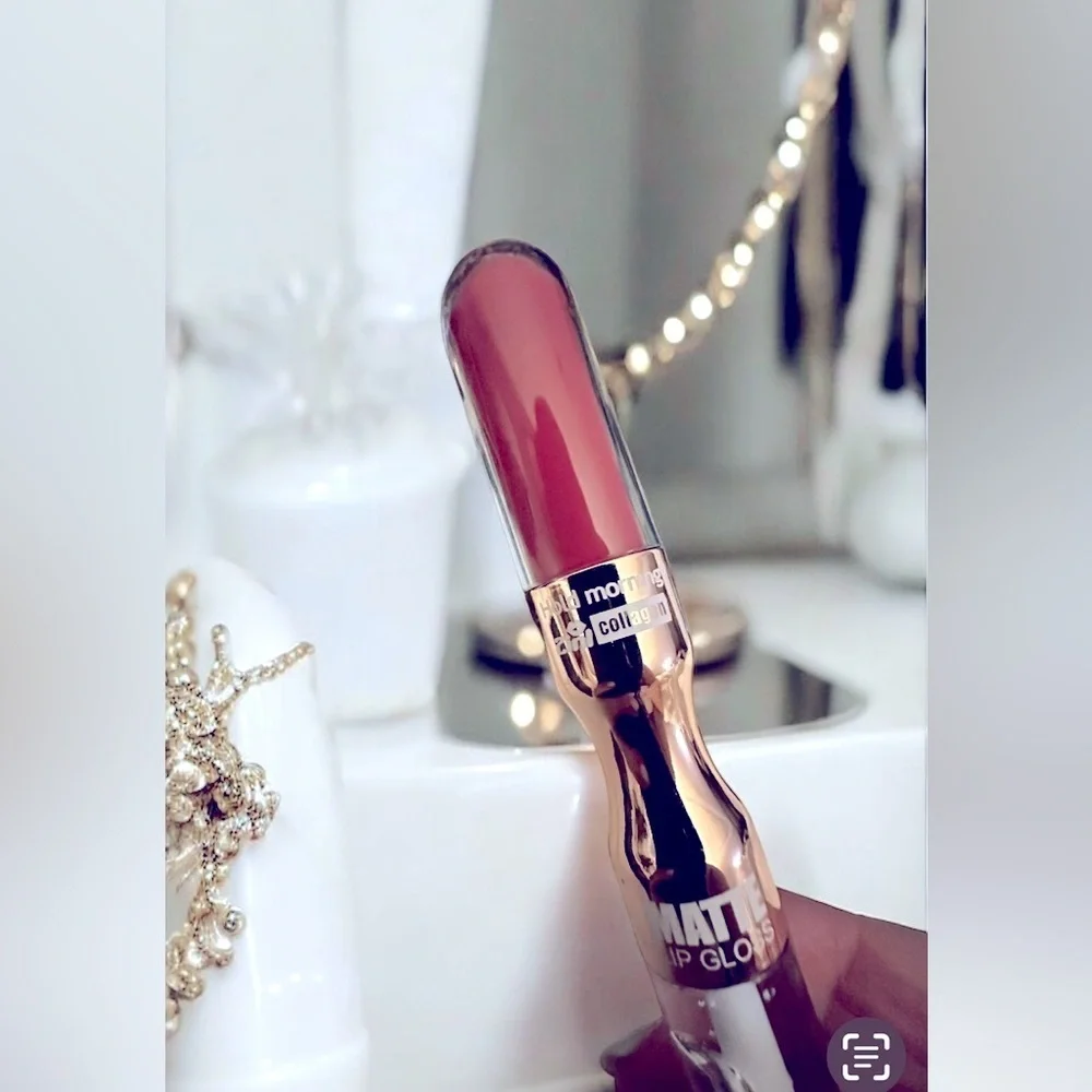 NWOT Hold Morning 2in1 Collagen Matte lip gloss pink and clear